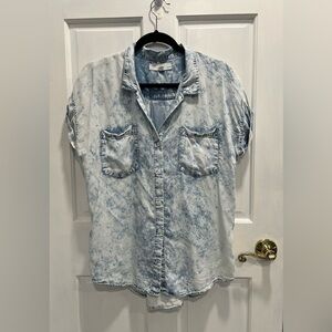 THREAD & SUPPLY Blue Chambray Acid Wash Short Sleeve Top MEDIUM Women's PreLoved